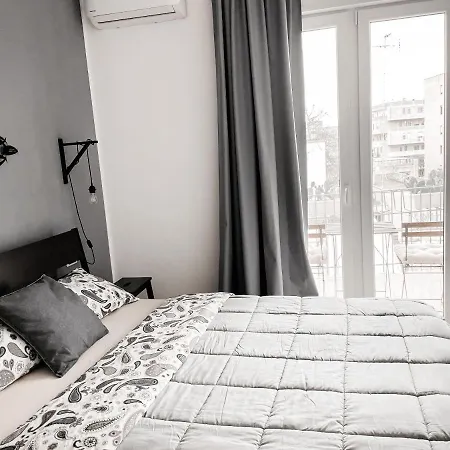לינה וארוחת בוקר Salecce לצ'ה