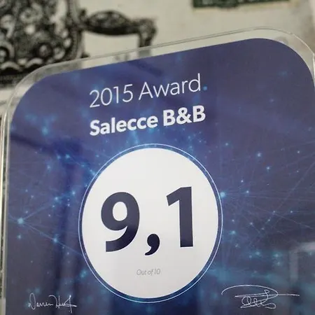 לינה וארוחת בוקר Salecce לצ'ה